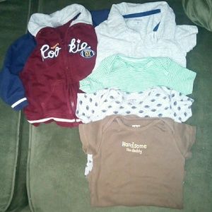5 for $20 Bundle of Carters onesies & zipup hoodie